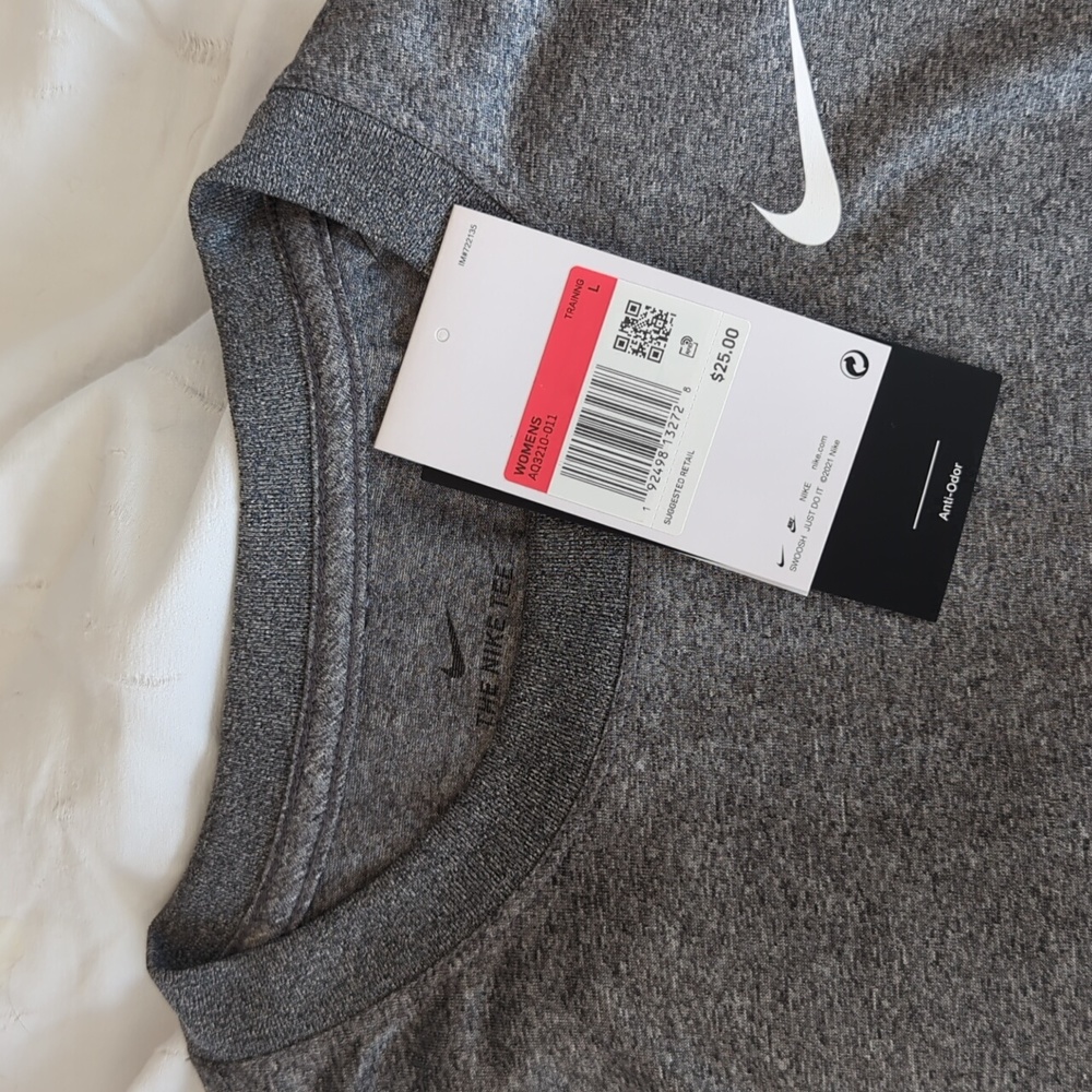 Nike dri-fit work out top